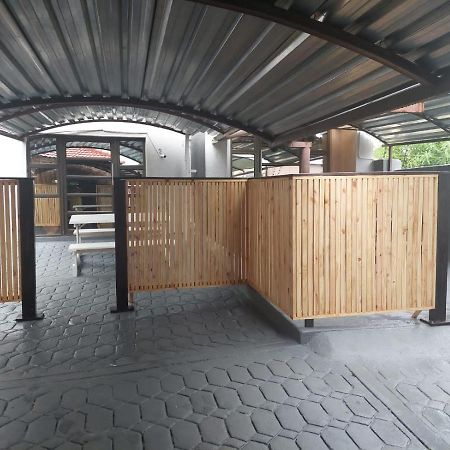 Nsuku Bed And Breakfast Thulamahashi 外观 照片