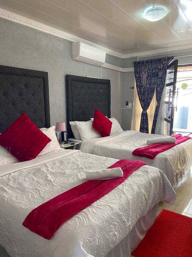 Nsuku Bed And Breakfast Thulamahashi 外观 照片