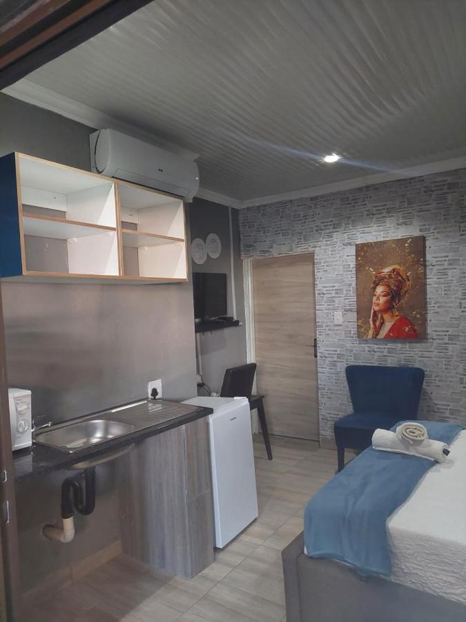 Nsuku Bed And Breakfast Thulamahashi 外观 照片